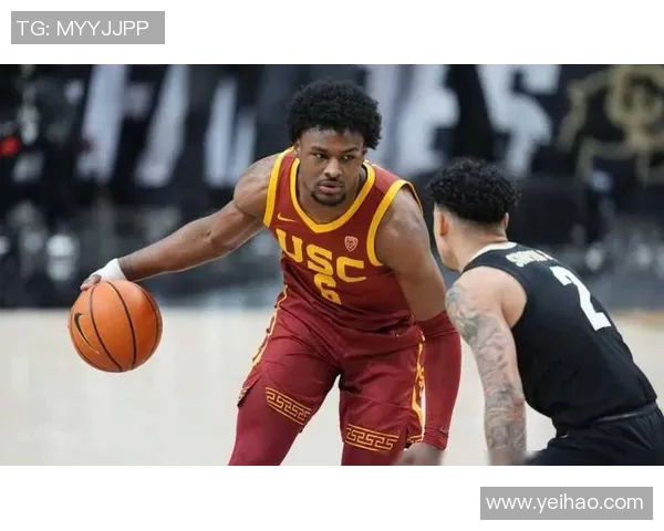 詹姆斯父子同台时刻来临布朗尼正式宣布参加NBA选秀